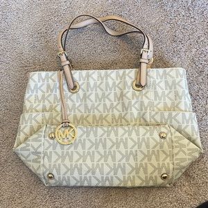 Michael Kors Tote